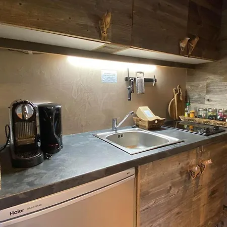 Chalet Micro-lodge, Le Petit Nid D'amour Montriond