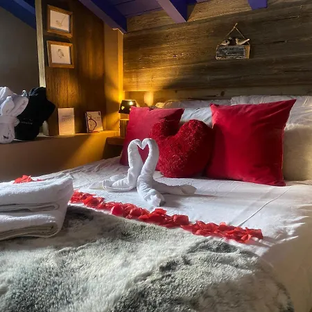 Micro-lodge, Le Petit Nid D'amour Alpstuga *